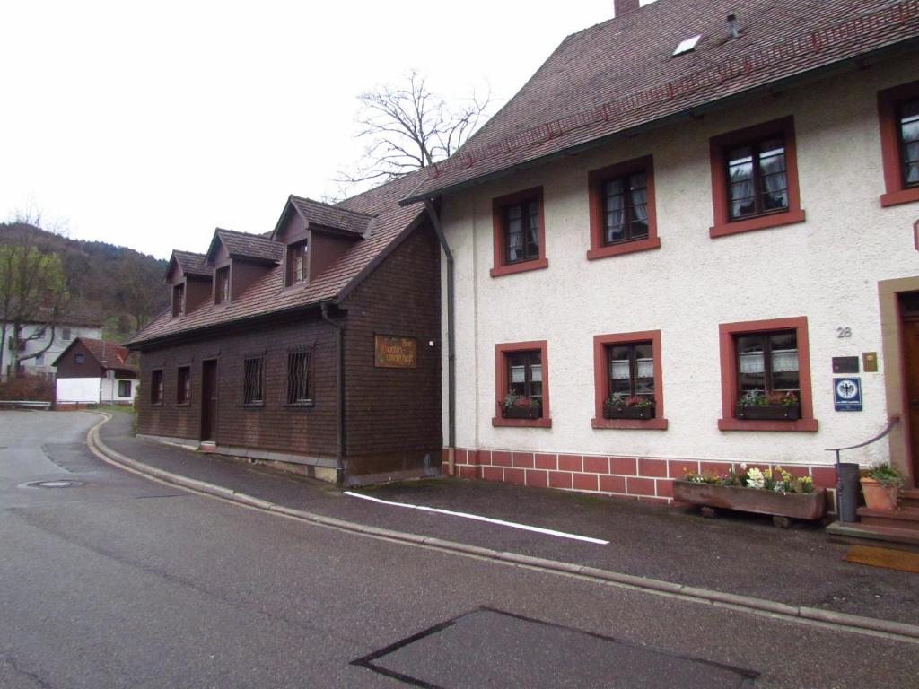 فندق فرايبورغفي  Gasthaus Zum Kreuz المظهر الخارجي الصورة