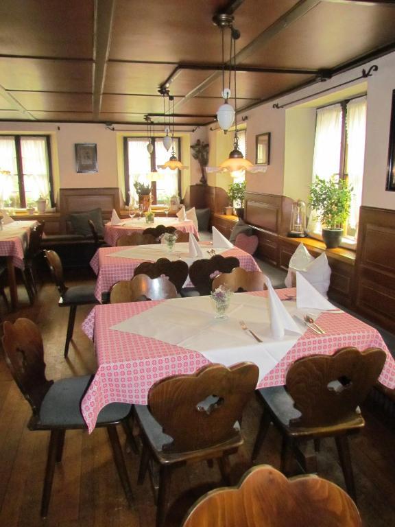 فندق فرايبورغفي  Gasthaus Zum Kreuz المظهر الخارجي الصورة